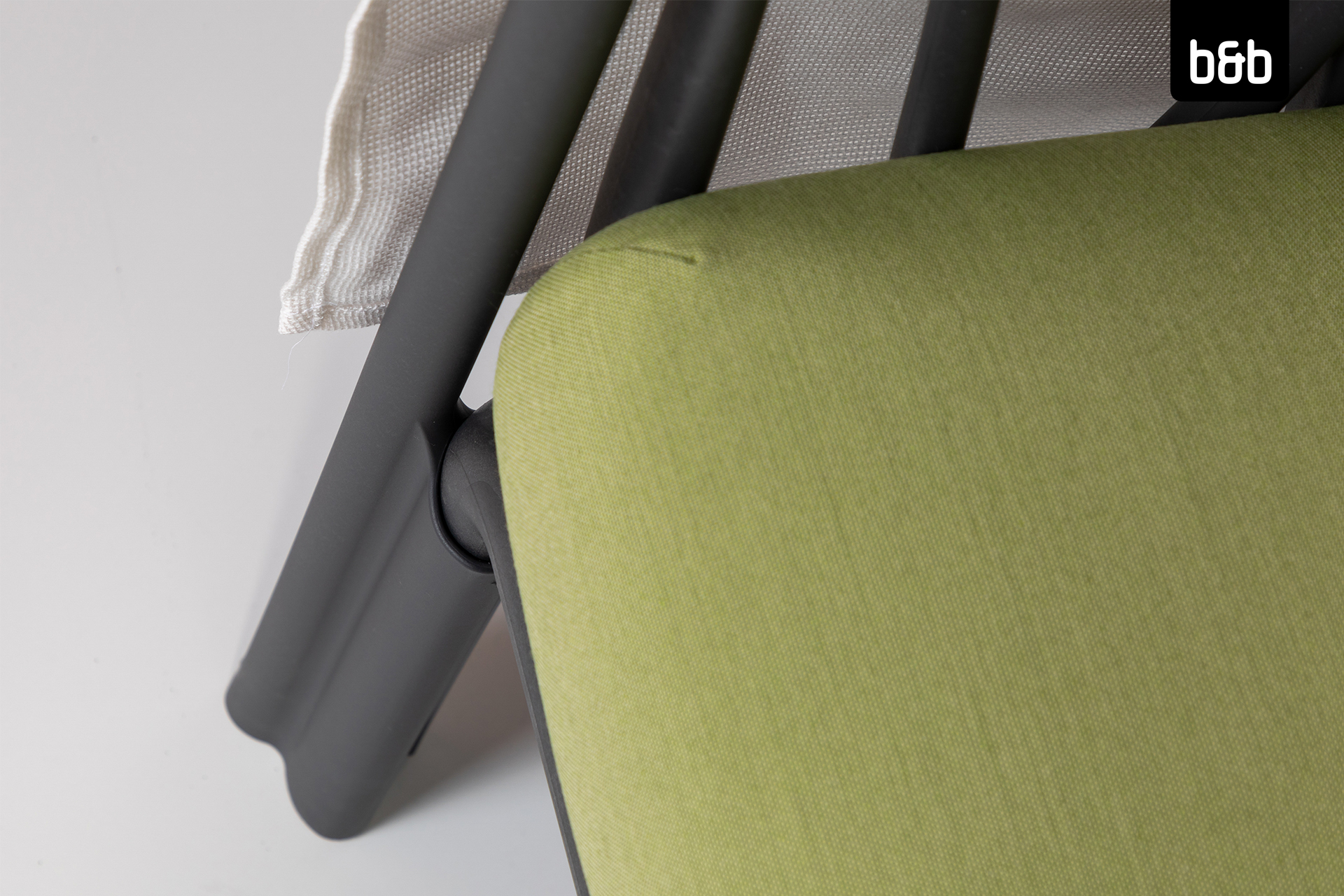 2408-bb-a-76479-nardi_komodo_anthrazit-loungesofa_2sitzer_baldachin_kissen_avocado-gruen-03-097.jpg
