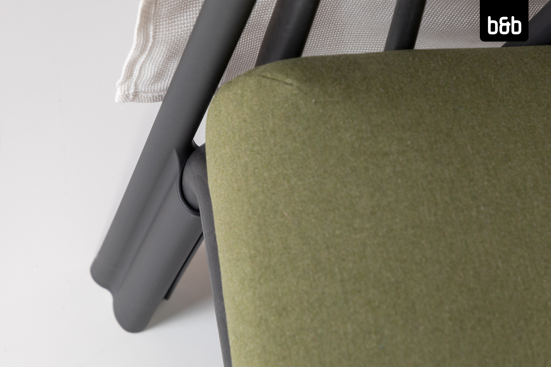 2408-bb-a-76479-nardi_komodo_anthrazit-loungesofa_2sitzer_baldachin_kissen_dschungel-gruen-02-046.jpg