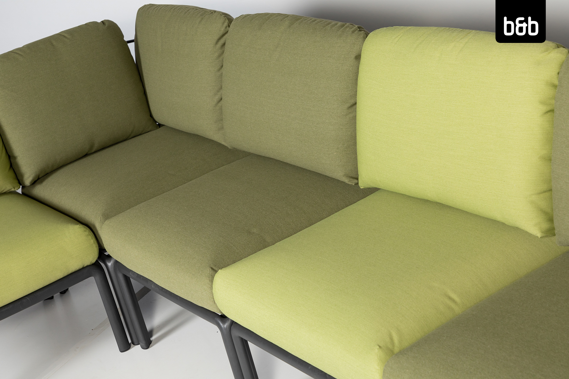 2408-bb-a-76479-nardi_komodo_anthrazit-loungesofa_5sitzer_kissen_dschungel-gruen-avocado-gruen-03-058.jpg